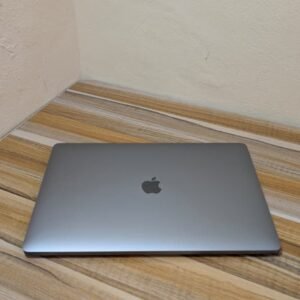 *A 450.000 FCFA* *MacBook Pro 2018 avec touch bar